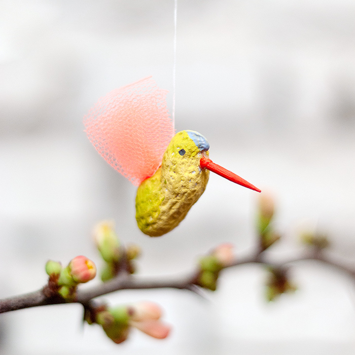 Красочная жар-птица из листочков деревьев, идеи как сделать