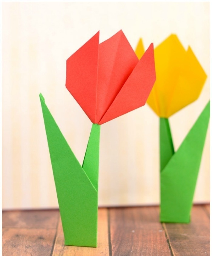 Открытка с тюльпанами своими руками: подарок на 8 марта, День матери или День рождения